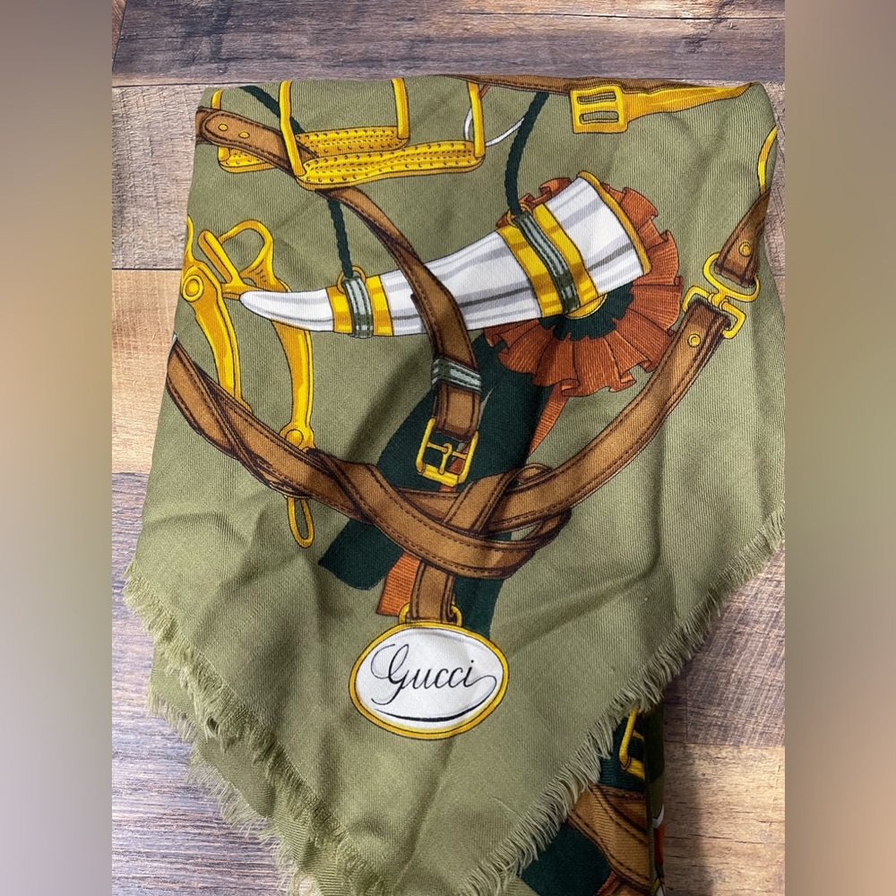 Gucci shawl scarf large
